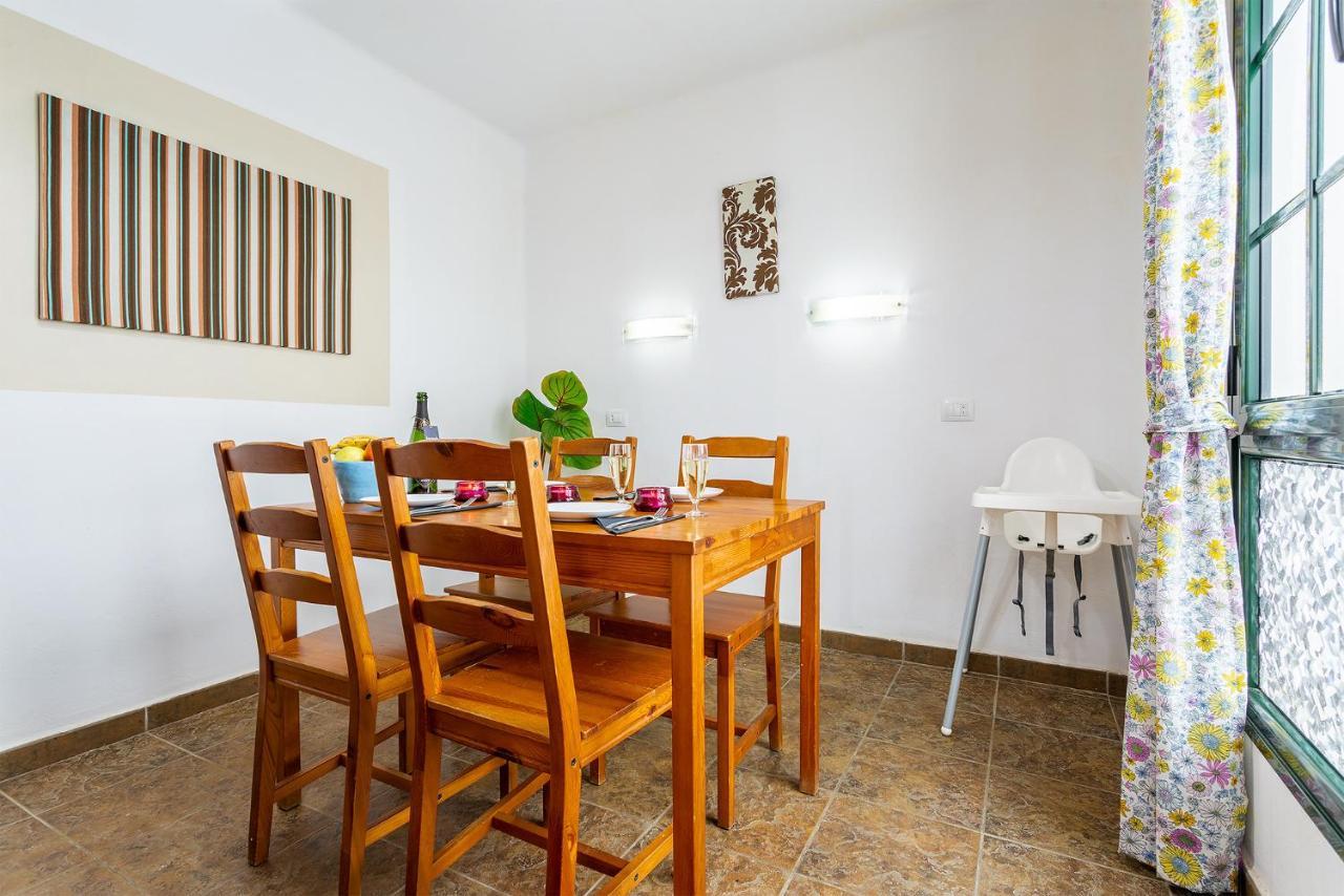 Casa Lili - Shared Pool - Close To Seafront Promenade - Sea Views From Upper Terrace Punta Mujeres エクステリア 写真